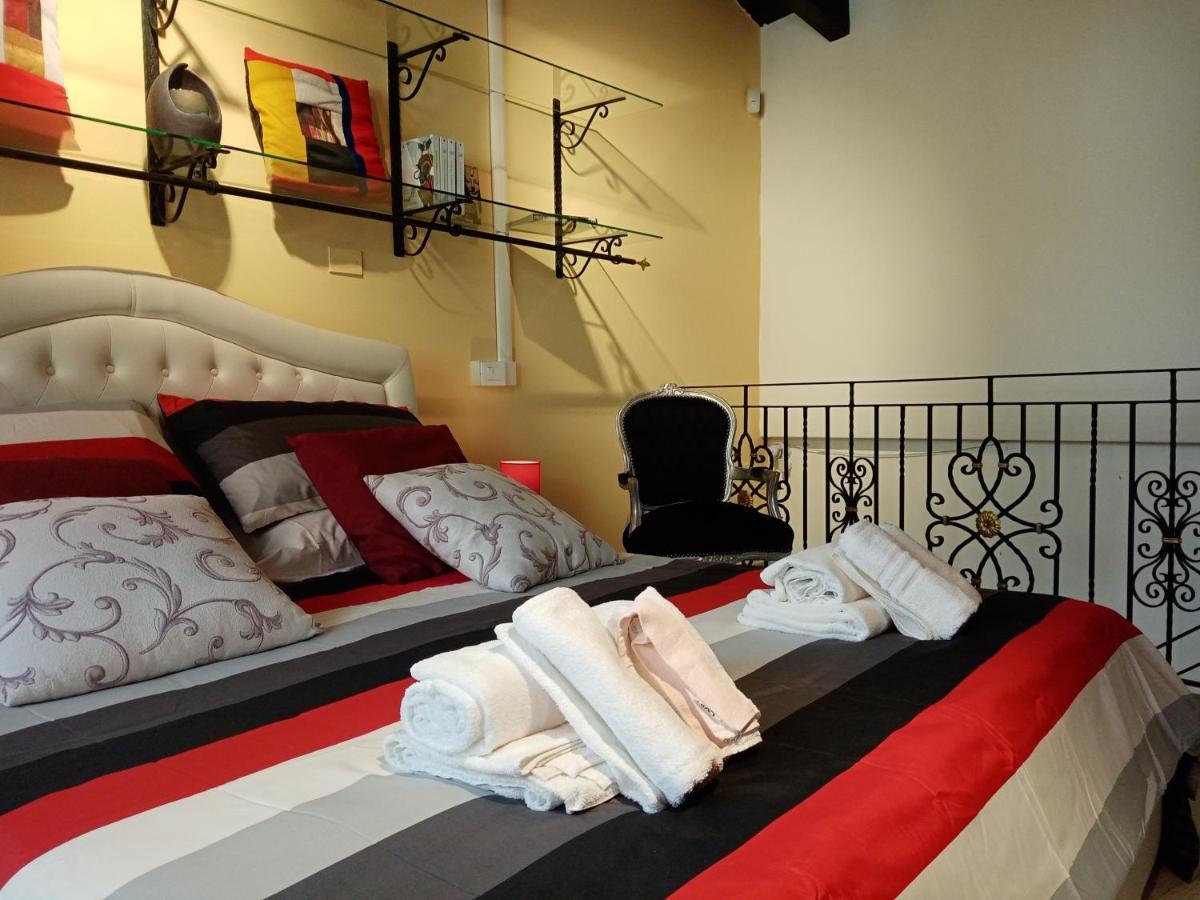 Einaudi 56 Guest House Cagliari Ngoại thất bức ảnh