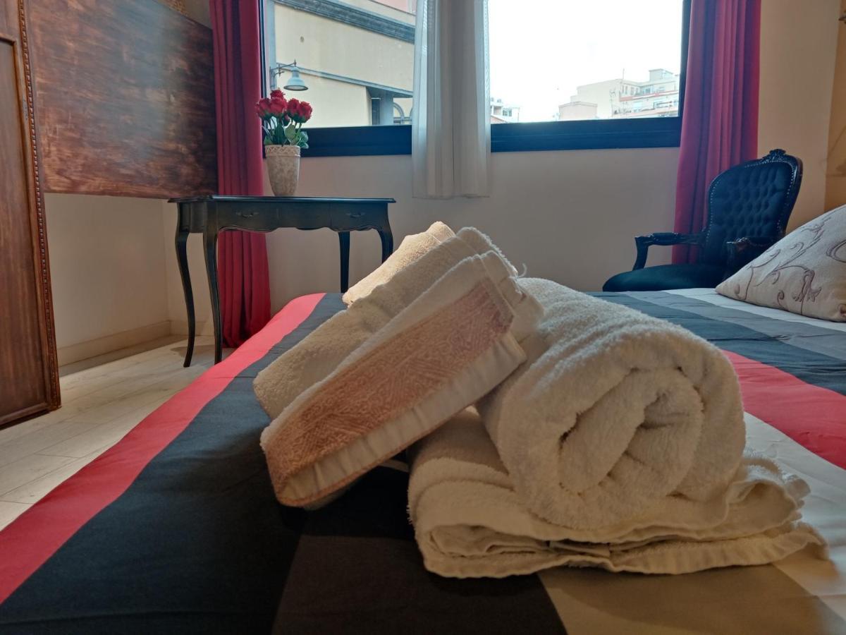 Einaudi 56 Guest House Cagliari Ngoại thất bức ảnh