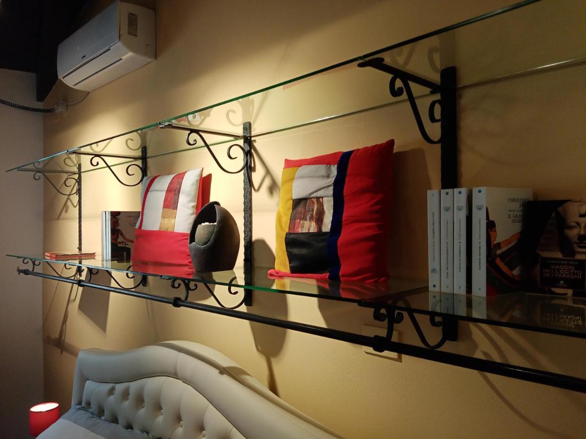Einaudi 56 Guest House Cagliari Ngoại thất bức ảnh