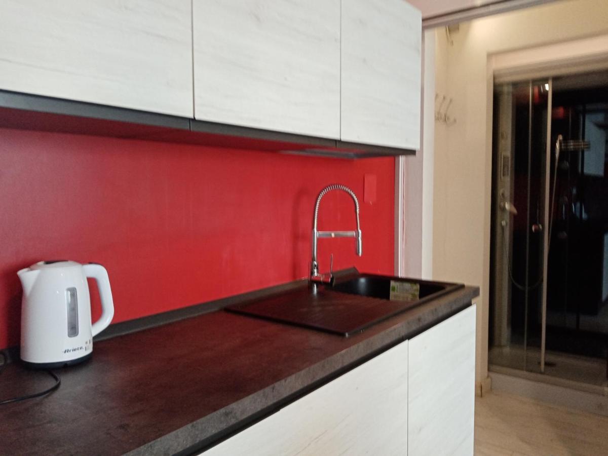Einaudi 56 Guest House Cagliari Ngoại thất bức ảnh